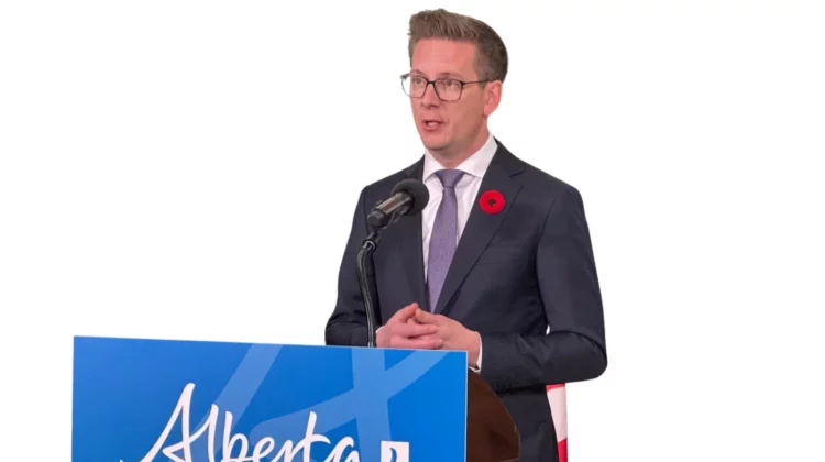 Alberta privacy watchdog concerned new law allows Crown to sell customers’ personal information