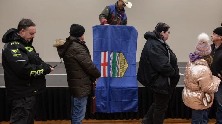 Danielle Smith denounces Alberta judge’s ruling against separation petition as ‘anti-democratic’