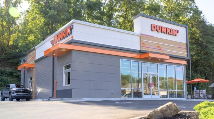 Dunkin’ Donuts is coming back to Canada—here’s how it plans to take a bite out of Tim Hortons